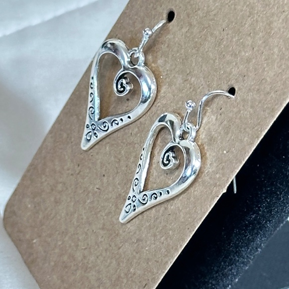 2/$20 Silver Tone Heart Hook Earrings Swirl Decorations Heart in Center NWOT - Picture 6 of 10